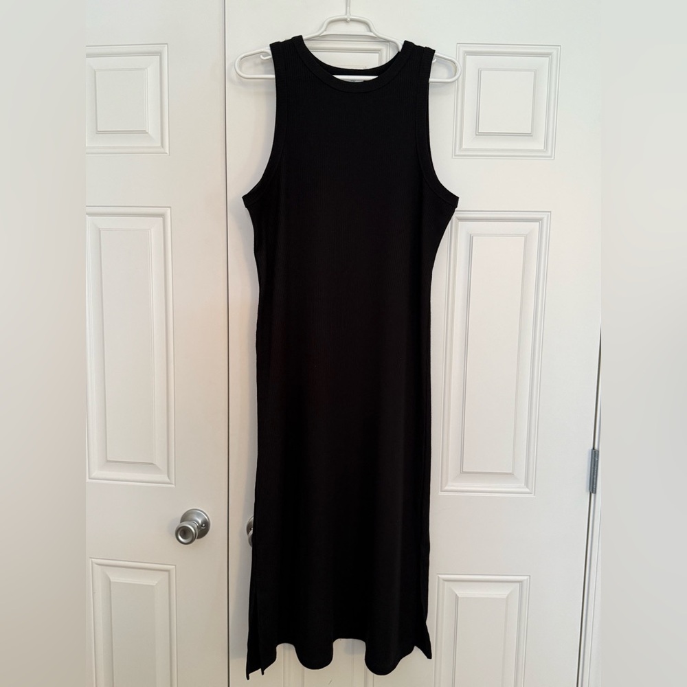 Dip Black Sleeveless Midi Dress
